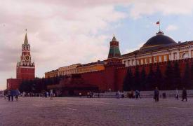 Ρωσία: Απειλεί να κλείσει την πρεσβεία της στη Σόφια αν απελαθούν 70 διπλωμάτες της