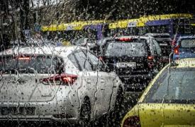 ΕΜΥ: Επικαιροποιήθηκε το Έκτακτο Δελτίο - Πού θα «χτυπήσει» η κακοκαιρία τις επόμενες ώρες