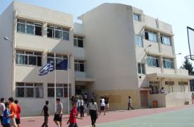 Οι «πρώτοι» της Ευρώπης; Οι «7,4 μαθητές» στα δημοτικά και η ελληνική πραγματικότητα που αγνοεί η Eurostat