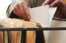 Ποιοι ελεύθεροι επαγγελματίες ελέγχονται - Από «κόσκινο» οι καταθέσεις, τα ακίνητα, ακόμη και οι λογαριασμοί ρεύματος