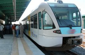 Πάτρα: Σύγκρουση τρένου του προαστιακού με ΙΧ – Δεν αναφέρθηκαν τραυματισμοί