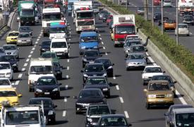 Σχολεία: Μόλις 12 λεπτά διαφορά στην ώρα έναρξης μπορούν να μειώσουν το πρωινό μποτιλιάρισμα