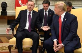 Axios: Τραμπ και Ερντογάν προσπάθησαν να κανονίσουν απευθείας συνομιλίες ΗΠΑ - Ιράν