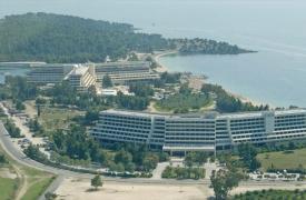 Στέγγος – Τεχνική Ολυμπιακή: Τι «φέρνει» η στροφή σε ναυτιλία, δάνεια, ακίνητα/τουρισμό – Αναμονή για το Πόρτο Καρράς