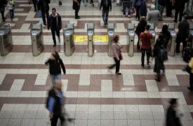 ΜΜΜ: Τα πρόστιμα για εισιτηριοδιαφυγή στις αστικές συγκοινωνίες, φθορές και επιθέσεις σε ελεγκτές - Η κοινωφελής εργασία