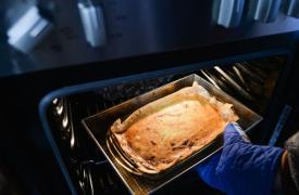 Υγεία: Το μαγείρεμα σπιτικού γεύματος μειώνει τον κίνδυνο άνοιας στους ηλικιωμένους