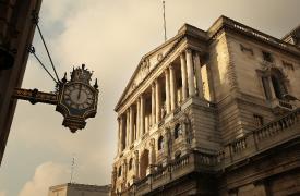 Βρετανία: Η BoE προσπαθεί να «μαζέψει» την κρίση - Εκτοξεύονται οι τιμές των ομολόγων