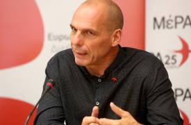 Πρόστιμο στο ΜεΡΑ25 για παράνομη αφισορύπανση με προεκλογικό υλικό στην Αθήνα