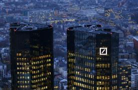 «Άμυνα» στον DAX στήνει η Deutsche Bank - Γιατί η Γερμανία δεν αποτελεί τον «μεγάλο ασθενή» της ΕΕ