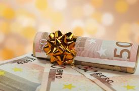 Ξεκινούν από την Δευτέρα οι καταβολές συντάξεων και επιδομάτων - Αναλυτικά οι ημερομηνίες πληρωμών
