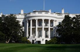 ΗΠΑ: Ομοσπονδιακή υπηρεσία ζητά από πρώην προέδρους να ψάξουν στα συρτάρια τους για τυχόν «ξεχασμένα» απόρρητα έγγραφα