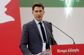 Χρηστίδης: Οι βουλευτές της ΝΔ που χειροκροτούσαν όρθιοι τον κ. Καραμανλή, τώρα τον παραπέμπουν