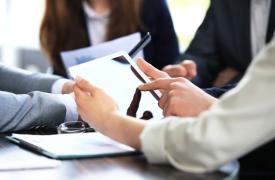 Τι αλλάζει σε συγχωνεύσεις, διασπάσεις και μετατροπές εταιρειών - Διευκρινίσεις ΓΓ Εμπορίου Ν. Μαραβέγια