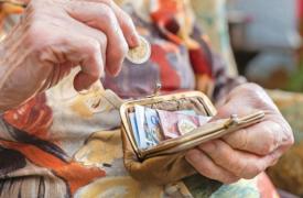 Οριστικό τέλος στην περικοπή συντάξεων χηρείας του ν. Κατρούγκαλου - Δεν υπάρχει αξίωση για αναδρομική επιστροφή ποσών