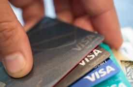 Visa: Αυξημένα κέρδη τριμήνου χάρη στις ανθεκτικές καταναλωτικές δαπάνες