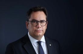 Βλαχόπουλος: Στην πρώτη γραμμή των «πράσινων» χρηματοδοτήσεων η Πειραιώς