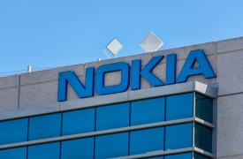 H Ericsson «εκλεκτή» της AT&T - Σε χαμηλό τριετίας η μετοχή της Nokia μετά το «ναυάγιο» του mega-deal