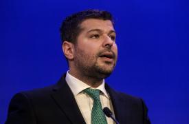 Στάσσης (ΔΕΗ): Η «συνταγή» για EBITDA 2 δισ. το 2025 - Νέο πρόγραμμα επαναγοράς μετοχών