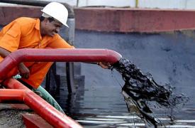 Πετρέλαιο: Ολοταχώς για εβδομαδιαία άνοδο παρά την «ασάφεια» γύρω από την ζήτηση