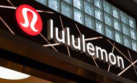 Lululemon: Απογοητευτικό β' τρίμηνο και υποβάθμιση outlook - Κατρακυλά η μετοχή