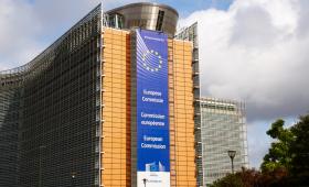 Κομισιόν: Θα ανακοινώσει τη δημιουργία μιας νέας κατηγορίας αυτοκινήτων με μήκος μέχρι 4,2 μέτρα