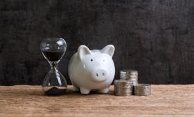 Το φορτίο του ελληνικού χρέους παραμένει - Τι δείχνει το νέο τριμηνιαίο bulletin ΙΟΒΕ–CEPAL