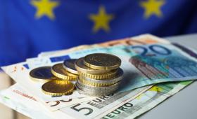 ΕΚΤ: Τα μετρητά παραμένουν το πιο αποδεκτό μέσο πληρωμής στην ευρωζώνη