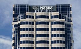 Πρόστιμο σχεδόν 3 εκατ. ευρώ στην Nestle για αθέμιτη κερδοφορία σε 48 κωδικούς