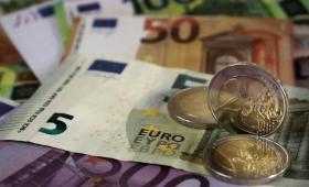 ΤτΕ: Μειώθηκαν κατά 2,01 δισ. ευρώ οι καταθέσεις ιδιωτικού τομέα τον Ιούλιο