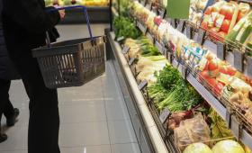 Κλειστά σούπερ μάρκετ σήμερα: Το ωράριο για τα καταστήματα - Τι ισχύει με τις τράπεζες