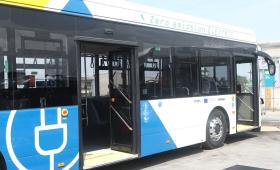 Υπ. Μεταφορών: Στρατηγική συνεργασία με ΕΤΕπ για ενεργειακή υποστήριξη ηλεκτρικών λεωφορείων