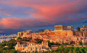 Bloomberg για Ελλάδα: Από την κρίση στην ανάκαμψη, διεκδικεί θέση στις ανεπτυγμένες αγορές