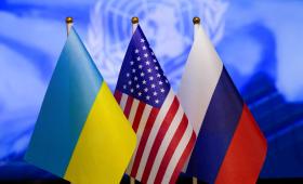 Έφτασε στο Μαϊάμι ο απεσταλμένος της Ρωσίας Ντμίτριεφ για τη συνάντηση με Γουίτκοφ και Κούσνερ