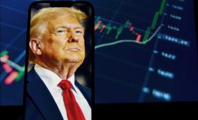 SEC: Απέσυρε αγωγή για insider trading κατά πρώην στελέχους του κλάδου υγείας που έλαβε χάρη από τον Τραμπ