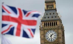 Στο 3,3% επιταχύνθηκε ο πληθωρισμός στη Βρετανία