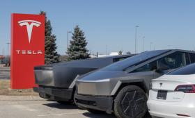 «Καταποντίστηκαν» σχεδόν 50% οι πωλήσεις της Tesla στην Ευρώπη τον Απρίλιο