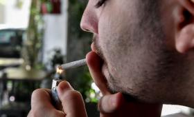 Αυξήσεις φόρων 80% στα τσιγάρα με πάνω από 6 ευρώ το πακέτο στην Ελλάδα ίσως φέρει οδηγία της ΕΕ