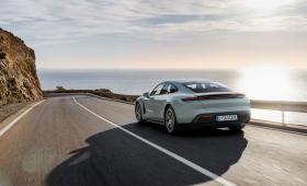 Η Porsche εγκαταλείπει τα σχέδια παραγωγής μπαταριών για EV