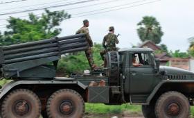 Ταϊλάνδη - Καμπότζη: Τουλάχιστον 34 νεκροί και 800.000 εκτοπισμένοι λόγω των μαχών στα σύνορα