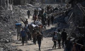 Γάζα: Χιλιάδες Παλαιστίνιοι επιστρέφουν στα σπίτια τους, με την εκεχειρία Ισραήλ-Χαμάς να τηρείται