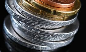 Εφεδρείες στήριξης 1,2 δισ. ευρώ κρατά η κυβέρνηση: Μέτρα, παροχές και... εκλογές με το υπερπλεόνασμα