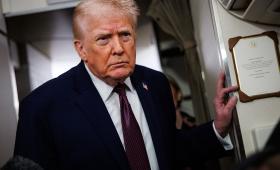 Ο Τραμπ επιβεβαιώνει ότι στέλνει δεύτερο αεροπλανοφόρο στον Κόλπο