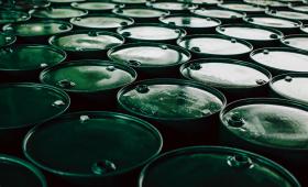 Νέο ράλι για το πετρέλαιο καθώς ανεβαίνει το θερμόμετρο στη Μέση Ανατολή