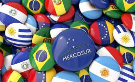 Συμφωνία Mercosur: Τα μέτρα προστασίας για τους Έλληνες παραγωγούς και τα 21 ελληνικά ΠΟΠ προϊόντα