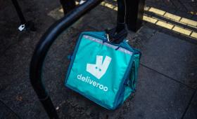 Deliveroo: Υπό δικαστική διαχείριση στην Ιταλία - 12ωρη εργασία για 1.000 ευρώ τον μήνα