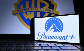 Paramount: Σενάριο πώλησης του CNN για να «ξεκλειδώσει» η συμφωνία με τη Warner