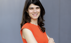 Kira Radinsky: Η επιστήμονας που «διδάσκει» την AI να προβλέπει κινδύνους πριν από τους ανθρώπους