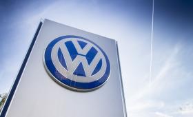 VW: Σχεδιάζει να καταργήσει 100.000 θέσεις εργασίας και να κλείσει τέσσερα εργοστάσια