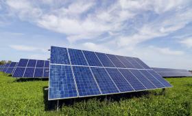 ΣΕΦ: Έκκληση για άμεση υλοποίηση των μέτρων της Κομισιόν - Στο επίκεντρο ΦΠΑ σε φωτοβολταϊκά και μπαταρίες