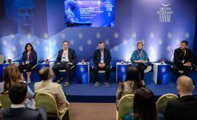 Τεχνητή Νοημοσύνη και νέο κοινωνικό συμβόλαιο: Οι προκλήσεις για δημοκρατία, εργασία και ισότητα